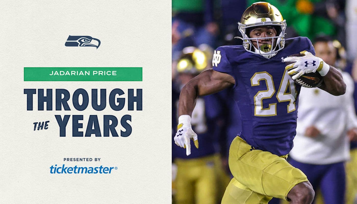 Jadarian Price running with the football at Notre Dame